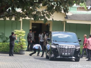 Pertemuan Tertutup 1 Jam, Ini yang Dibahas Kaesang dan Sultan Jogja