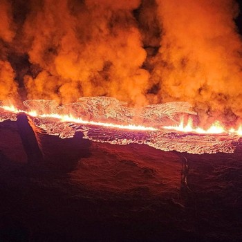 Potret Letusan Gunung Berapi di Islandia yang Mirip 'Neraka'