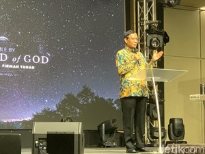Mahfud soal Ganjar Bagi-bagi Voucher Dilaporkan ke Bawaslu: Biar Aja