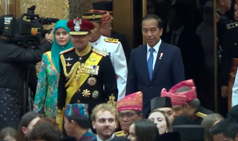 Presiden Joko Widodo menghadiri resepsi pernikahan Pangeran Mateen dan Anisha Isa-Kalebic. (Dok. rtbgo.bn) Presiden Joko Widodo menghadiri resepsi pernikahan Pangeran Mateen dan Anisha Isa-Kalebic. (Dok. rtbgo.bn)