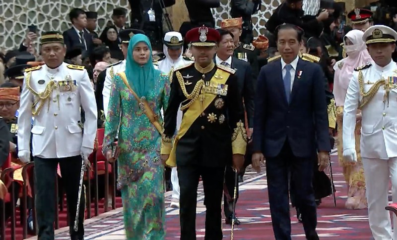 Presiden Joko Widodo menghadiri resepsi pernikahan Pangeran Mateen dan Anisha Isa-Kalebic. (Dok. rtbgo.bn) Presiden Joko Widodo menghadiri resepsi pernikahan Pangeran Mateen dan Anisha Isa-Kalebic. (Dok. rtbgo.bn)