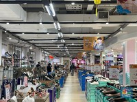 Serbu! Aneka Sepatu Diskon di Transmart Full Day Sale