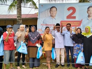 Barisan RFG Sumsel Borong Sembako di Toko Kelontong untuk Tebus Murah