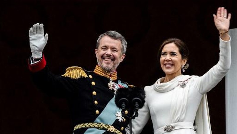 Frederik dinobatkan jadi raja Denmark. (Thomas Traasdahl / Ritzau Scanpix / AFP)