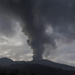 Hati-Hati Gunung Marapi Erupsi Lagi, Simak Kondisi Terkini