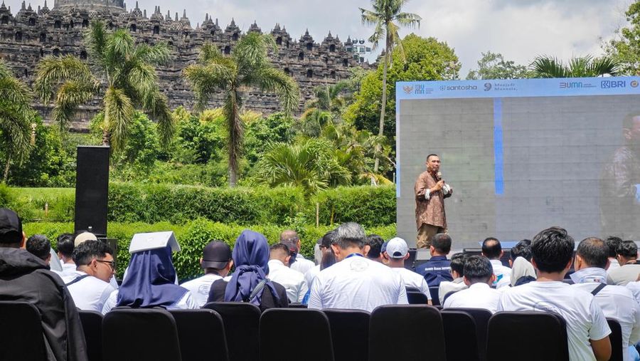 kegiatan 1000 Manusia Bercerita yang diselenggarakan di Kawasan Wisata Candi Borobudur
pada hari Jumat (12/01).