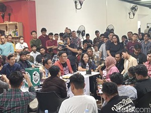 Warga Medan Tanya Polemik Hukum Pinjol, Mahfud Beri Penjelasan
