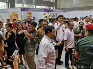 TKN Fanta Nilai Tak Ada Pelanggaran Pemilu Prabowo Hadiri Natal Bersama BUMN