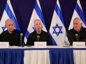 Ribut dengan Netanyahu, Menhan Israel Walkout dari Rapat Kabinet