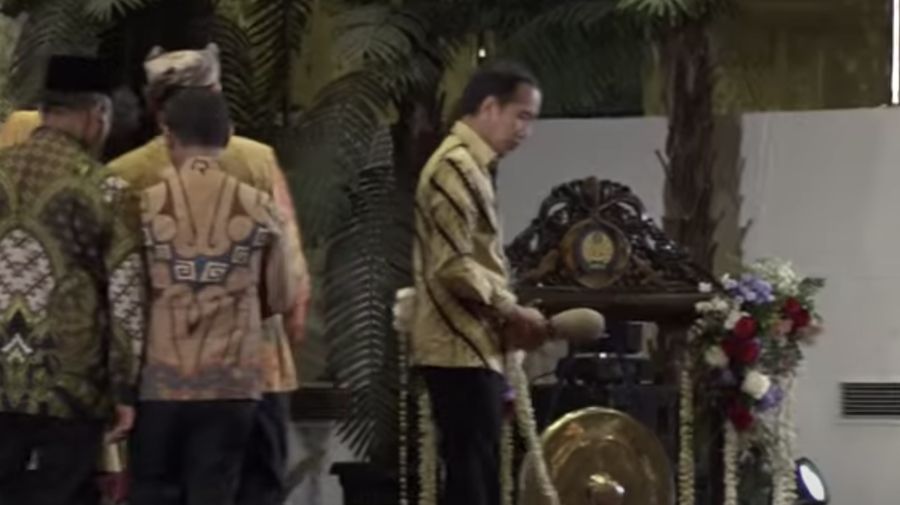 Presiden Joko Widodo saat menghadiri acara Konvensi XXIX dan Temu Tahunan XXV Forum Rektor Indonesia. (YouTuve/Sekretariat Presiden)