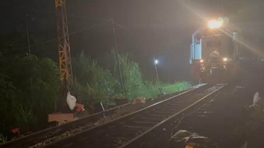 Proses evakuasi Kereta Pandalungan yang anjlok di petak Stasiun Tanggulangin selesai. (Dok. KAI)