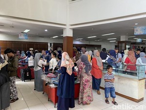 Isu Toserba Tutup di Sukabumi, Emak-emak Heboh Belanja Berujung Kecewa
