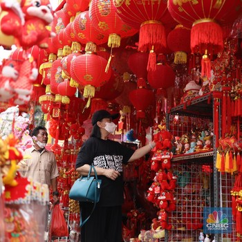 Glodok Memerah, Potret Pedagang Pernak-pernik Imlek Kebanjiran Pesanan