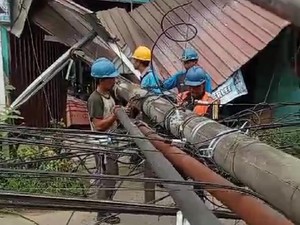 Innova Tabrak Tiang Listrik di Jambi, 11 Ribu Pelanggan Terimbas Pemadaman