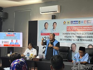 Fahri Hamzah Ajak Masyarakat Pilih Jalan Tengah: Mari Gunakan Akal Kita