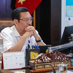Tiba-Tiba Luhut Beri Peringatan Keras, Minta Kementerian Tidak Egois