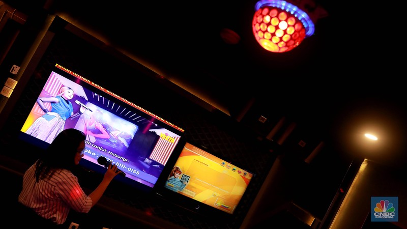 Suasana tempat hiburan karaoke Inul Vizta di Kawasan Lebak Bulus, Jakarta, Selasa, (16/1/2024). Suasana tempat hiburan karaoke Inul Vizta di Kawasan Lebak Bulus, Jakarta, Selasa, (16/1/2024). (CNBC Indonesia/Muhammad Sabki)
