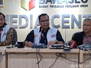 Datangi Bawaslu, Tim Ganjar Lapor 3 Dugaan Kecurangan Pemilu Libatkan ASN