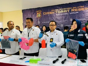 Ditetapkan Tersangka, 2 Gadis Duel Bercelurit di TPU Alami Luka-Saling Lapor