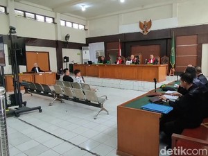 Hakim Tolak 2 Saksi Terdakwa Sidang Kasus Pembunuhan Adik Bupati Muratara