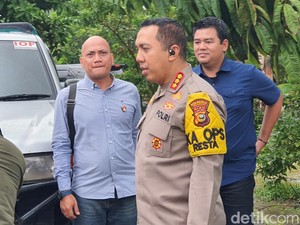 Kapolresta Pekanbaru Kunjungi Bocah TK Korban Cabul dan Beri Trauma Healing