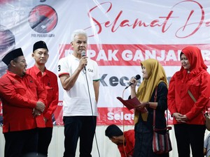 Guru Paud di Batang Curhat ke Ganjar, Terima Upah Rp 600 Ribu/Tahun