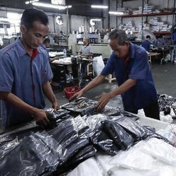 RI Siaga! Manufaktur Kena Pukulan Beruntun-Pengusaha Cemas Tarif Trump