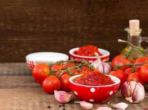 Resep Sambal Tomat Mentah yang Segar dan Bikin Nagih, Bisa Tanpa Terasi!