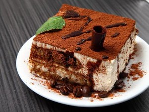 FOMO! Pembeli Teriaki Pelayan Gegara Kehabisan Tiramisu