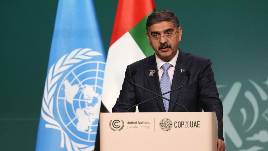 Perdana Menteri Pakistan Anwaar-ul-Haq Kakar berbicara dalam sesi pleno pada KTT Iklim PBB COP28, Sabtu, 2 Desember 2023, di Dubai, Uni Emirat Arab. (AP Photo/Rafiq Maqbool/File Foto)