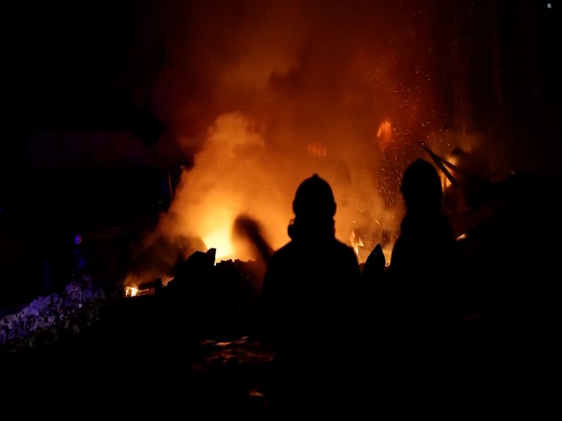Rusia bombardir kota New York, Ukraina Timur. (AP)