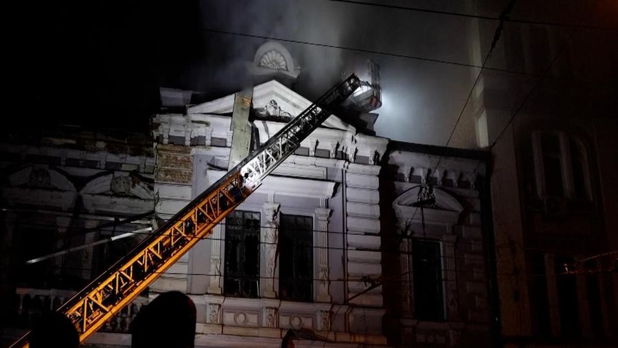 Rusia bombardir kota New York, Ukraina Timur. (AP)