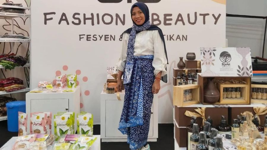 Ummi Salamah, pengusaha UMKM binaan SIG
