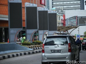 Bawaslu Bekasi: Videotron Anies Di-take Down Pihak Mal