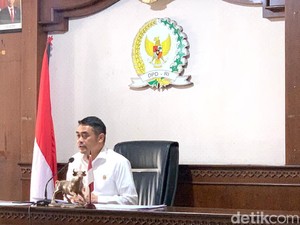 Laporkan Dana Kampanye Awal Rp 142 Juta, AWK Sebut Uang Pribadi