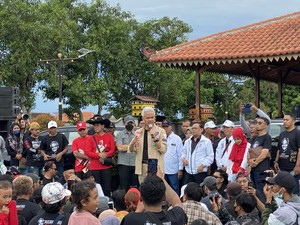 Ganjar Minta Relawan di Madiun Ajak Warga Nonton Debat, Nilai Semua Paslon