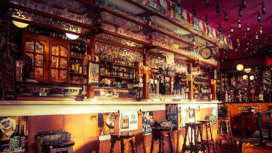 Ilustrasi bar. (Dok. Pixabay)