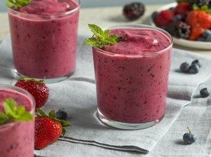 Trik Menyulap Buah Membosankan Jadi Smoothies Mewah ala Kafe