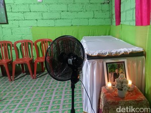 Pria Tewas Dikeroyok Tinggalkan Anak Balita-Selebgram Menipu demi Judi Slot