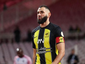 Karim Benzema Diparkir di Laga Liga Champions Asia?