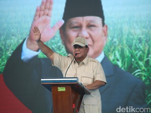 Prabowo: Saya Tanya ke Rakyat, Lebih Penting Makan Apa Internet?
