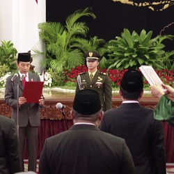 Jokowi Lantik 9 Komisioner KPPU yang Baru, Ini Target 100 Hari Pertama