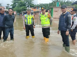 Banjir Genangi Badan Jalan, Lintas Muba-Mura Dialihkan ke Jalinteng