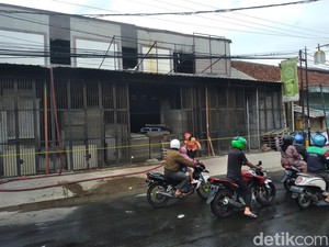 Api Muncul Lagi di Toko Material yang Terbakar Tewaskan 3 Pegawai