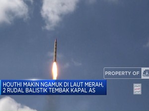 Video: Houthi Ngamuk di Laut Merah, Kapal AS Ditembak