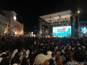 Pentas Seni Peace & Harmony di Titik Nol Jogja, Warga Tumpah Ruah