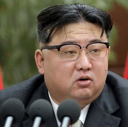 Kim Jong-un Robohkan Monumen Perdamaian dengan Korsel