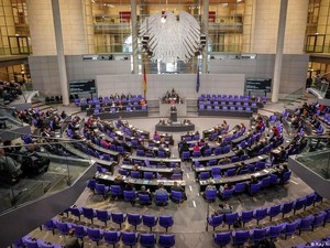 Parlemen Jerman Loloskan RUU Deportasi Pencari Suaka