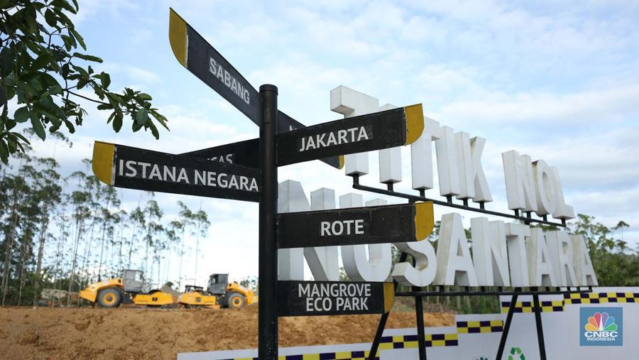 Pekerja proyek pembangunan Ibu Kota Negara (IKN) Nusantara di Titik Nol Nusantara terus dikebut di Sepaku, Kabupaten Penajam Paser Utara, Kalimantan Timur, Kamis, (19/1/2024). (²©²ÊÍøÕ¾/Tri Susilo)