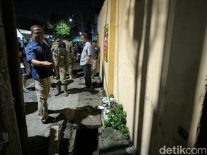 Bocah Surabaya Hilang Diduga Hanyut Terperosok di Selokan Saat Hujan Deras